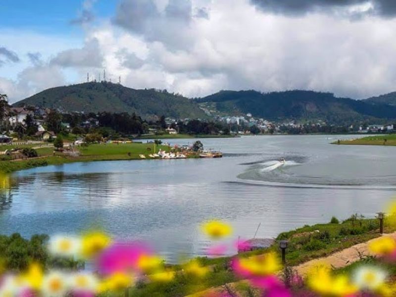 Gregory Lake – Botnical Garden – Nuwaraeliya- Sri Lanka-crestaholidays.com