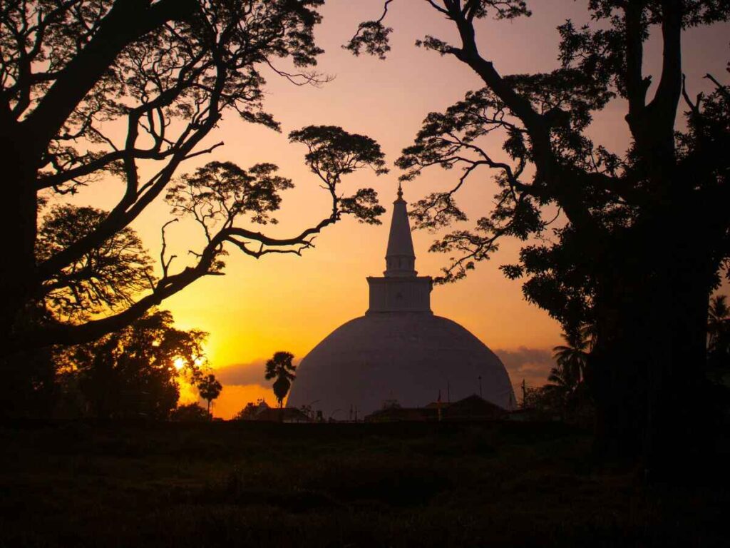 pagoda-anuradapura-spiritual tourism