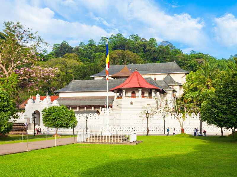 tooth temple – Kandy – Sri Lanka -Cresta Holidays