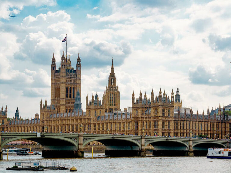 house of parliament - london - cresta holidays